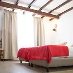 Rainha Santa Isabel - History Hotel Óbidos