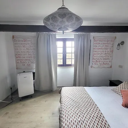 Rainha Santa Isabel - History فندق 3*