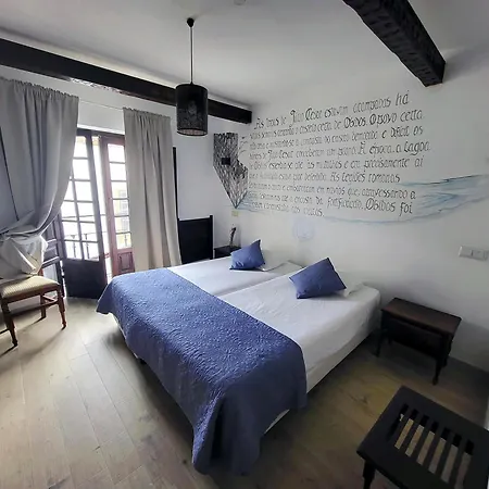 Rainha Santa Isabel - History 3*