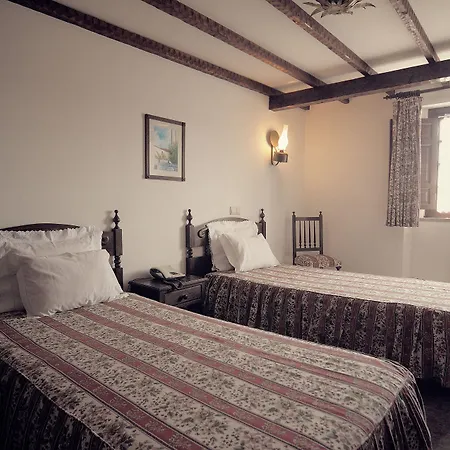 Rainha Santa Isabel - History فندق 3*