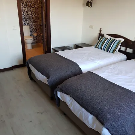 Rainha Santa Isabel - History 3*