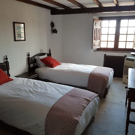 Rainha Santa Isabel - History فندق