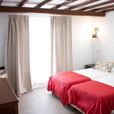 Rainha Santa Isabel - History 3*