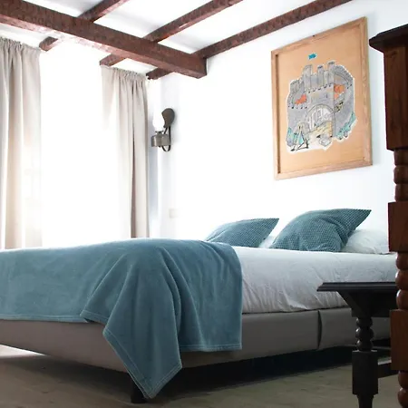 Rainha Santa Isabel - History 3*