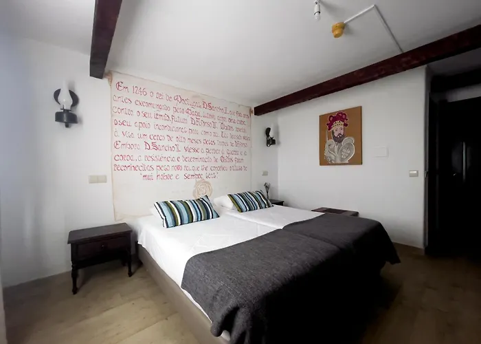 Rainha Santa Isabel - History