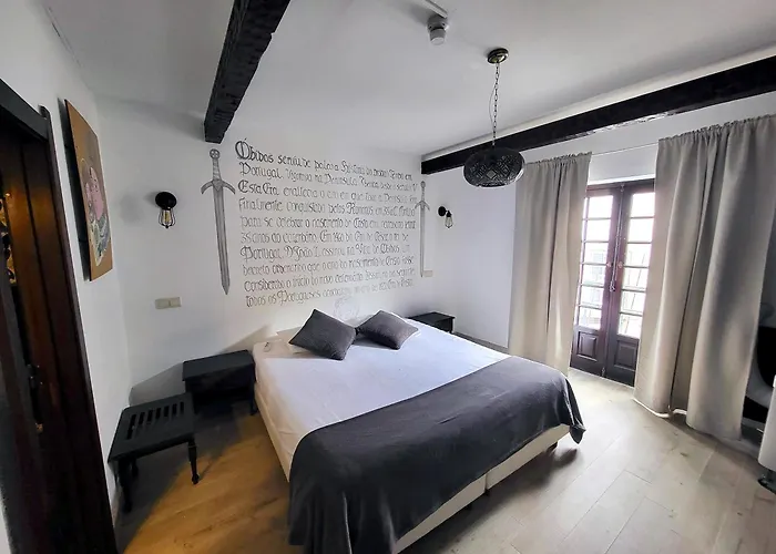 Rainha Santa Isabel - History 오비도스