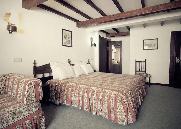 호텔 Rainha Santa Isabel - History 오비도스