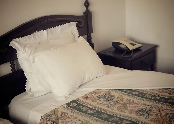 Rainha Santa Isabel - History 호텔 오비도스