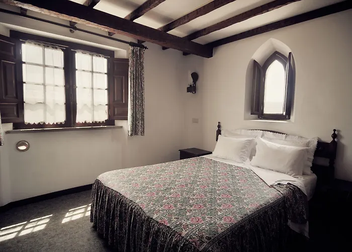 호텔 Rainha Santa Isabel - History 3*