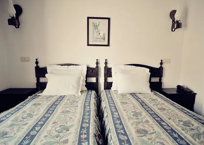 호텔 Rainha Santa Isabel - History 오비도스