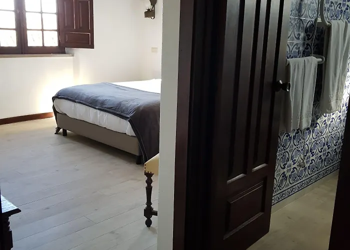 Rainha Santa Isabel - History 호텔